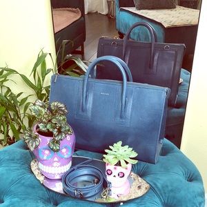 Matt & Nat Blue bag with shoulder strap